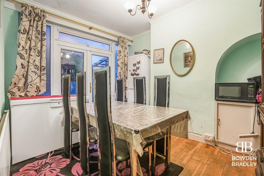 Huxley Drive, Chadwell Heath - Image 4