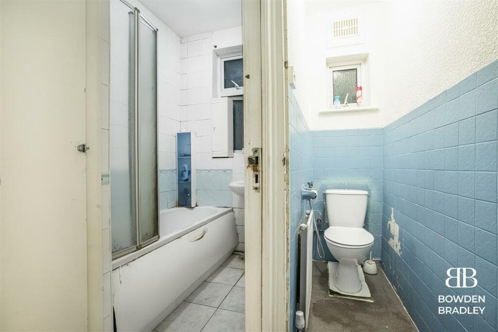 Huxley Drive, Chadwell Heath - Image 9