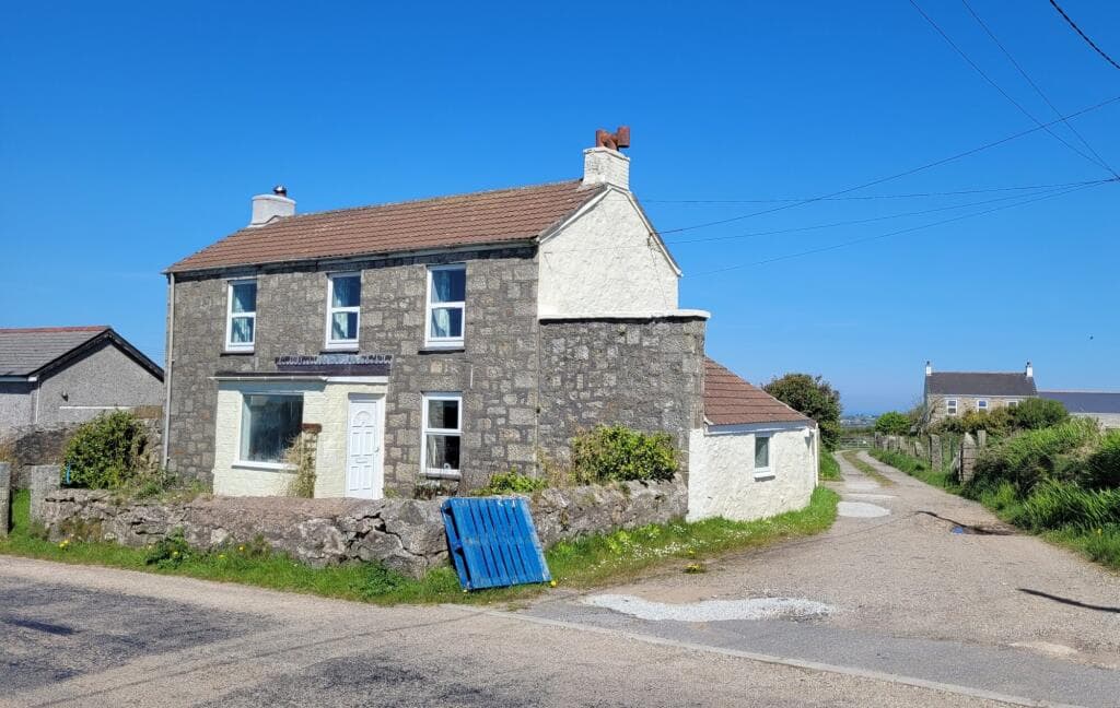 Croft Mitchell, Troon, Camborne - Image 1