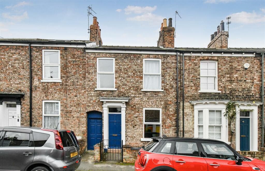 View property at Alma Terrace, Fulford