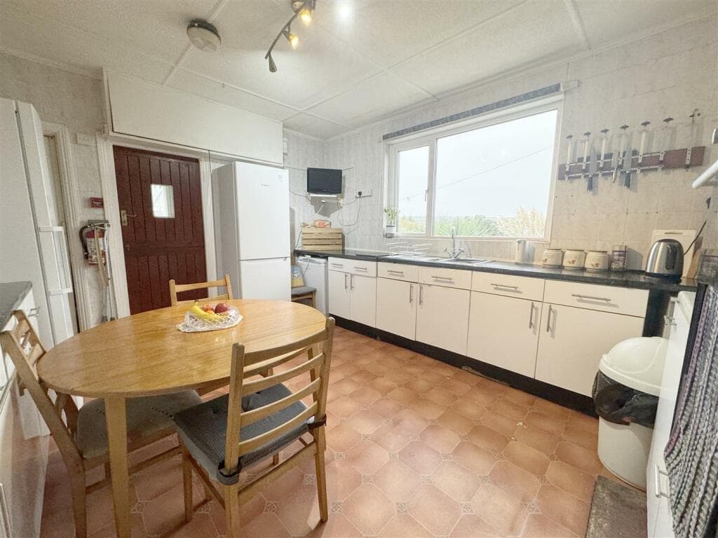 Ramoth Way, Perranporth - Image 7