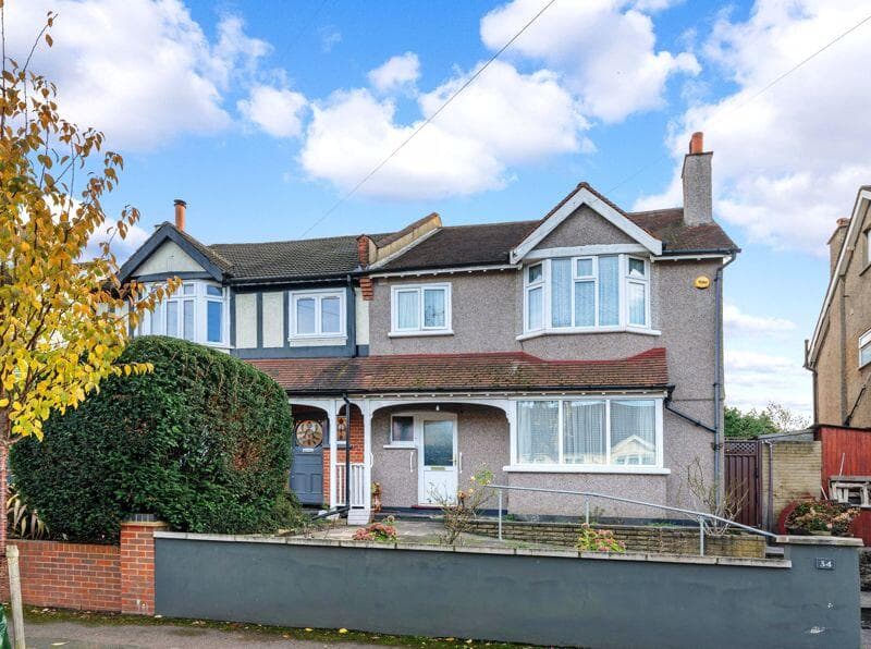 View property at Montagu Gardens, Wallington