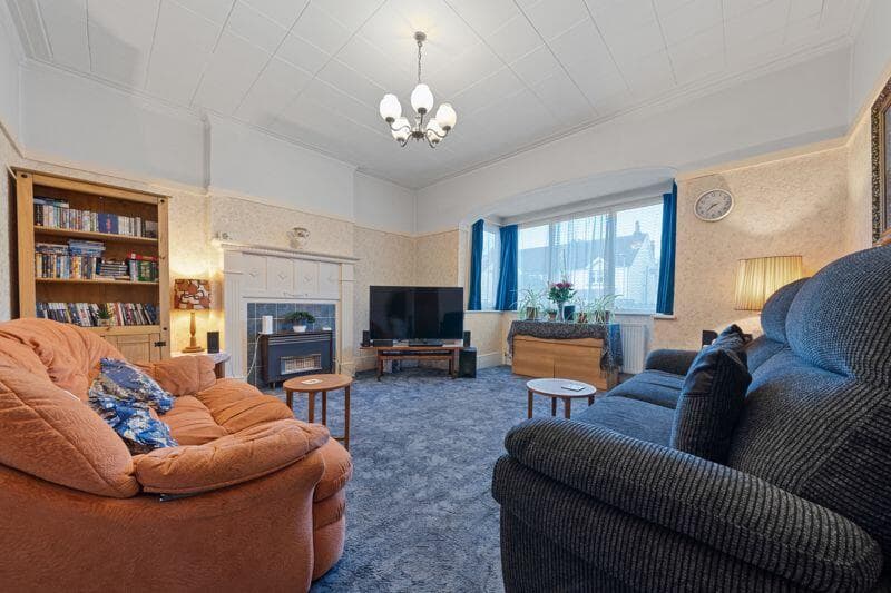 Montagu Gardens, Wallington - Image 2