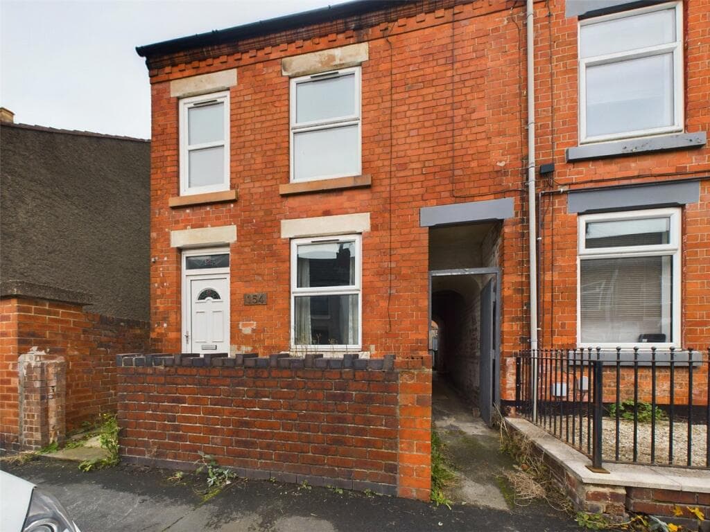 View property at Ray Street, Heanor, Derbyshire, DE75
