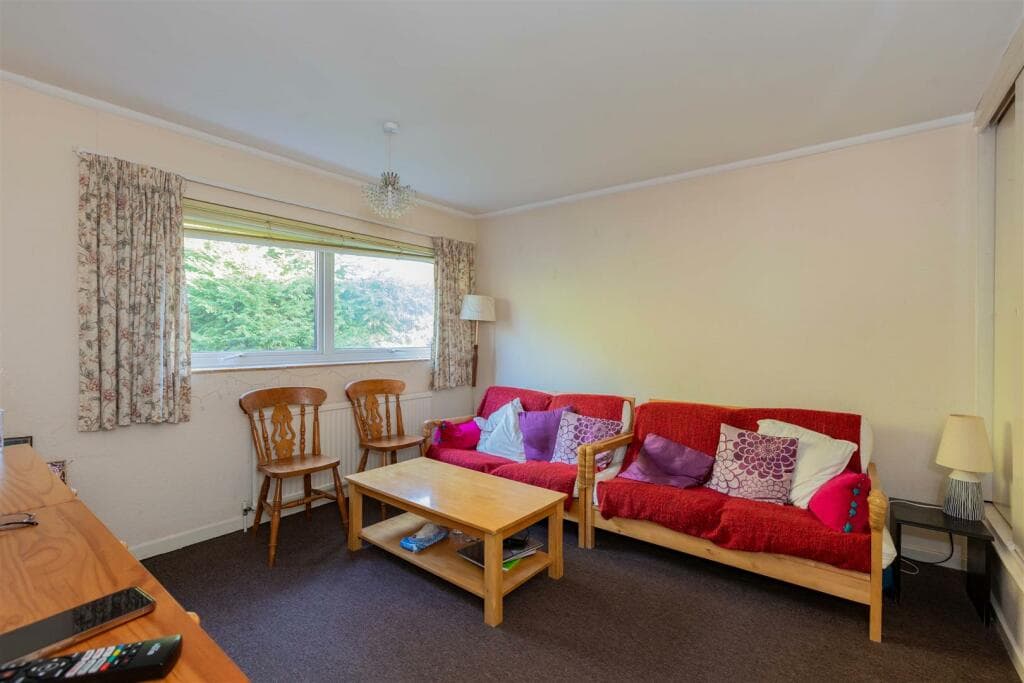Wootton Way, Maidenhead - Image 10