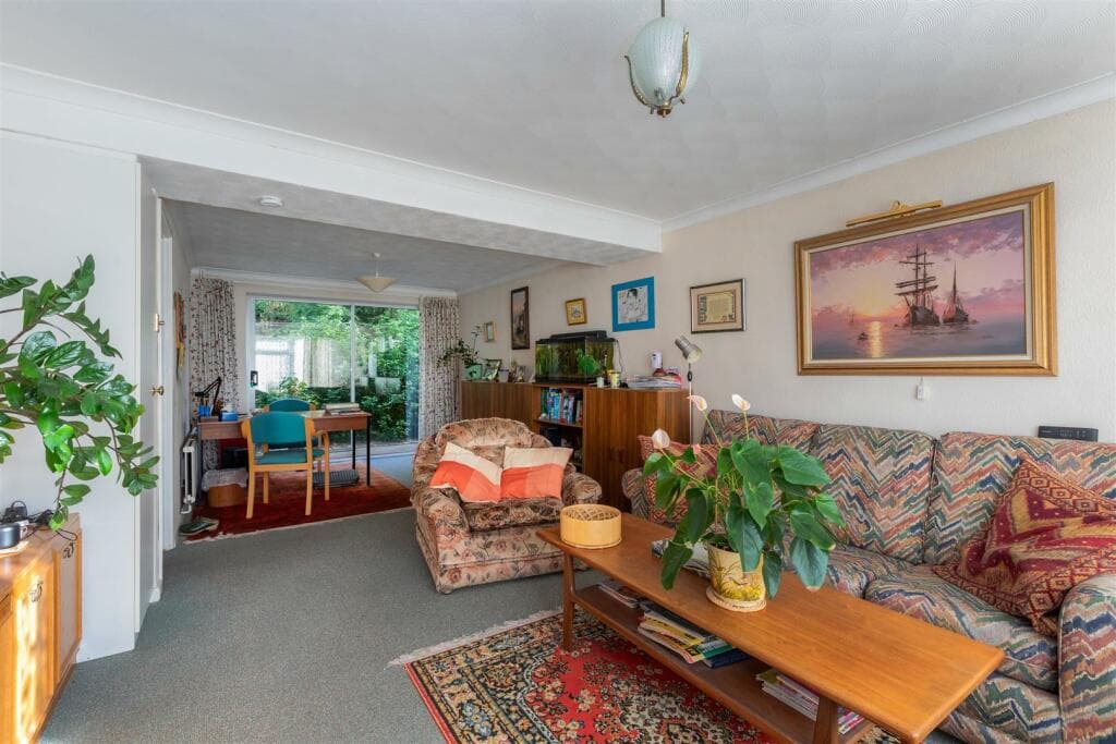 Wootton Way, Maidenhead - Image 2