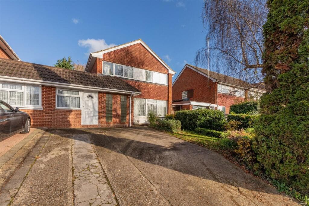 Wootton Way, Maidenhead - Image 9