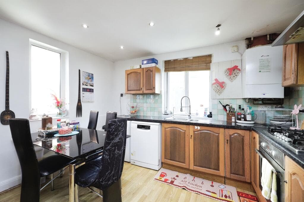 Carrington Road, High Wycombe - Image 5
