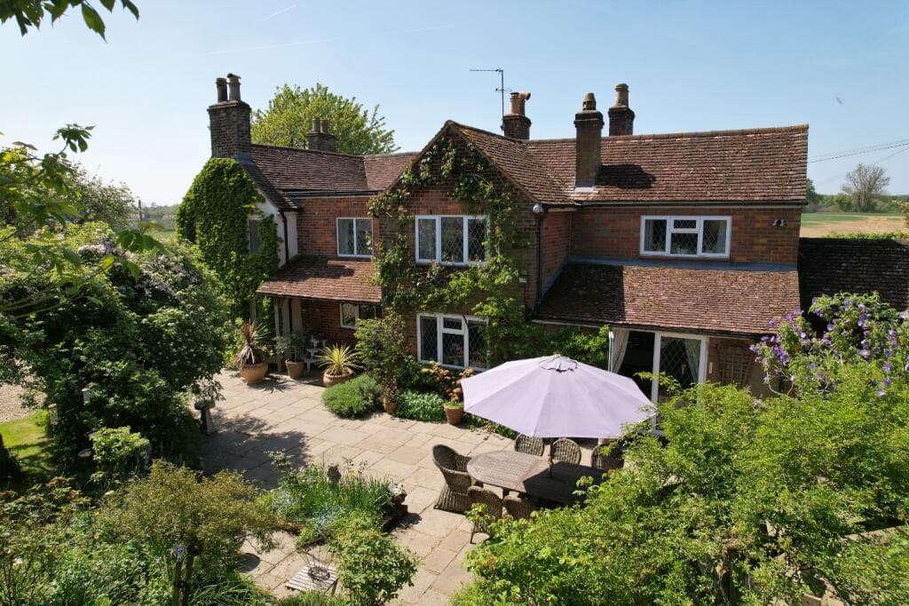 The Old Farmhouse, Heath End, Berkhamsted, Herts - Image 1