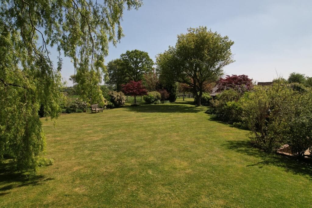 The Old Farmhouse, Heath End, Berkhamsted, Herts - Image 2