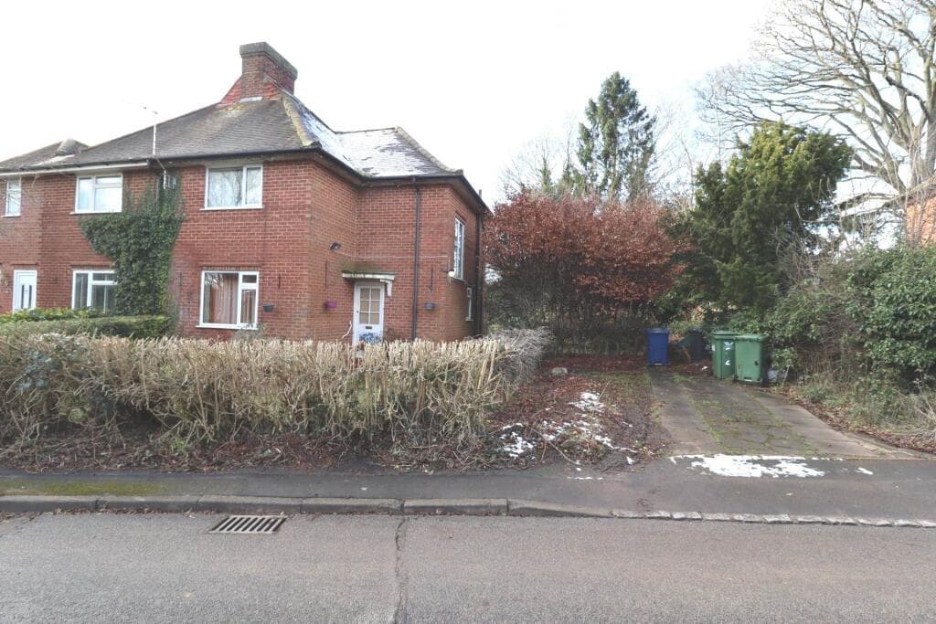 Jubilee Road Downley - Image 1