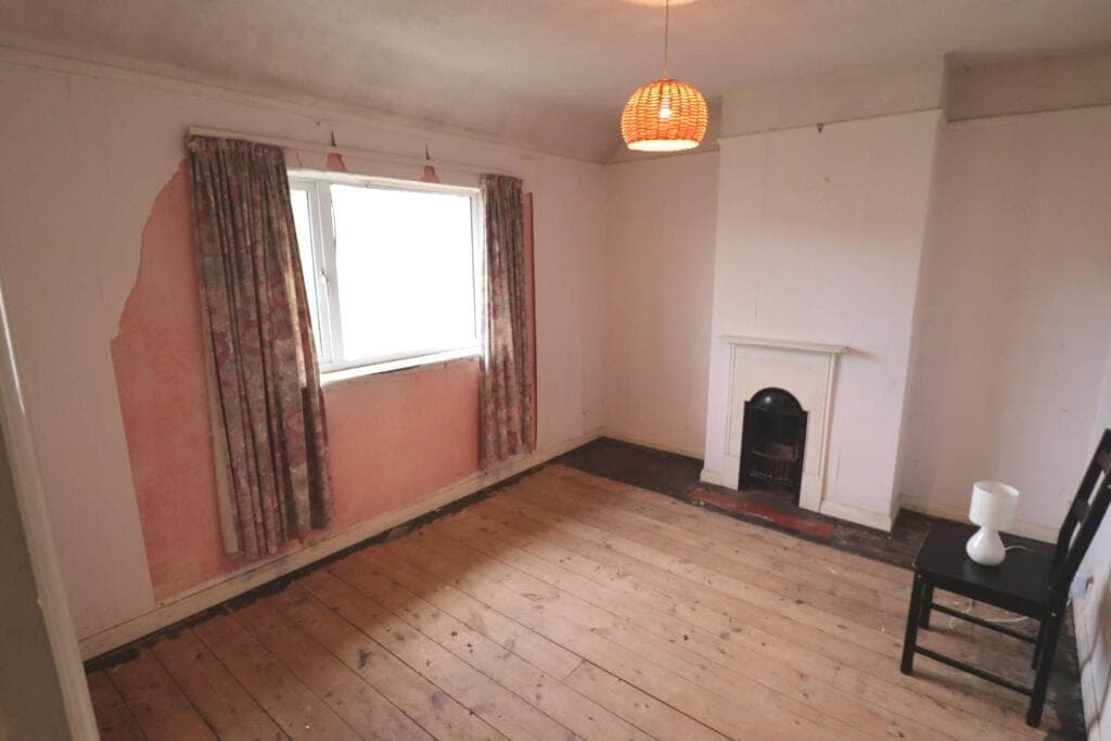 Jubilee Road Downley - Image 5