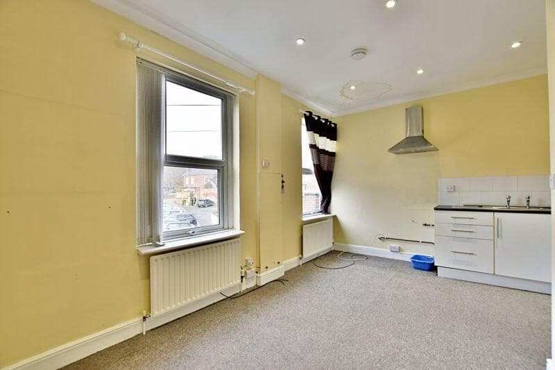 Hungate, Lincoln - Image 7