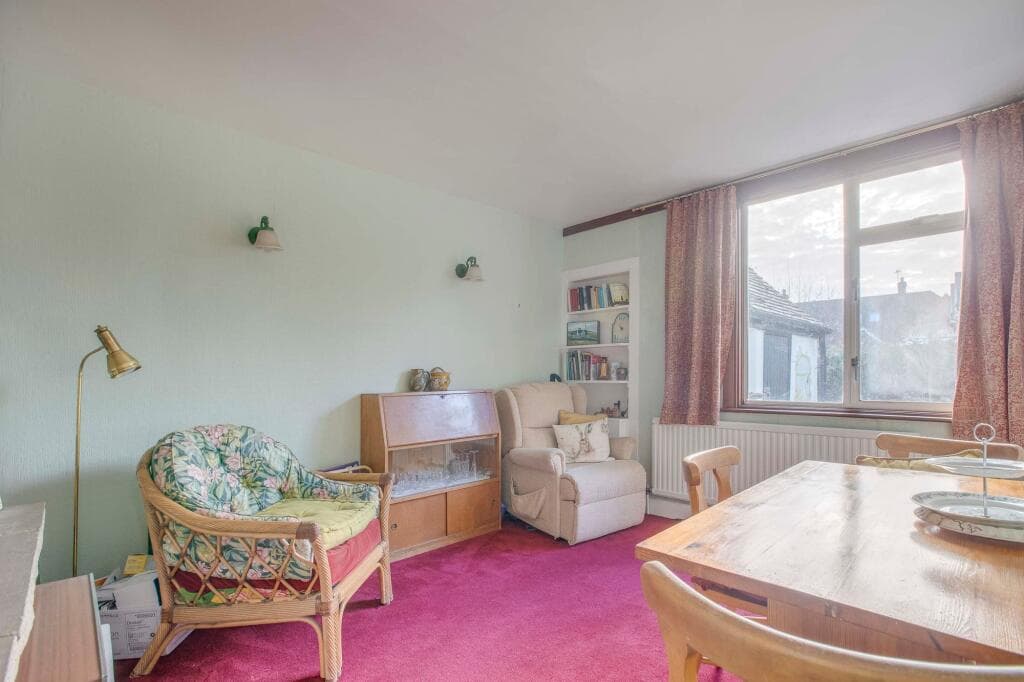 7 Twitchell Road, Great Missenden, HP16 - Image 2