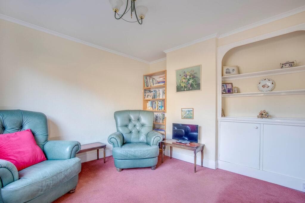 7 Twitchell Road, Great Missenden, HP16 - Image 4