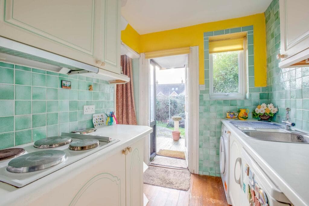 7 Twitchell Road, Great Missenden, HP16 - Image 6