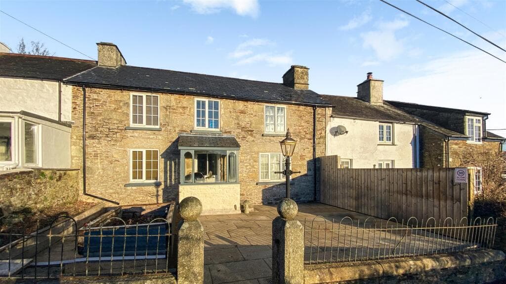 Upton Cross, Nr Liskeard.  PL14 - Image 1