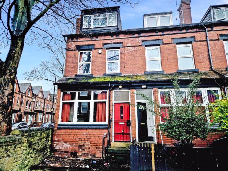 Winfield Terrace, Leeds - Image 1