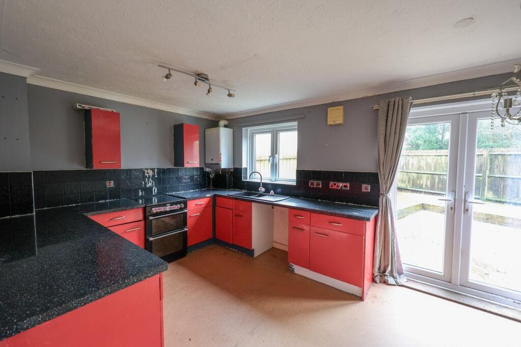 Trevail Way, St Austell, PL25 - Image 2