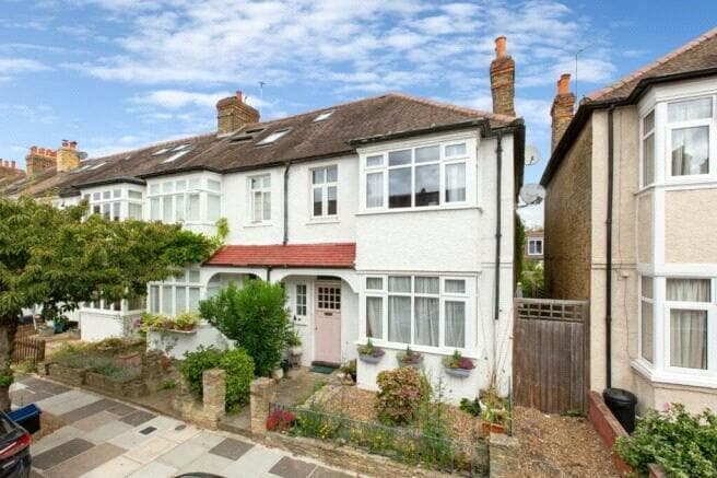 Kingsway, London, SW14 - Image 1