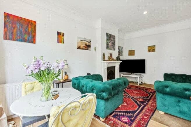 Kingsway, London, SW14 - Image 2