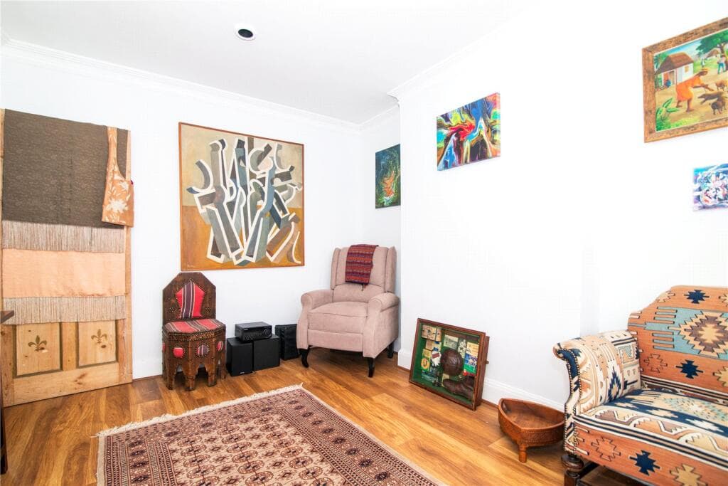 Kingsway, London, SW14 - Image 4