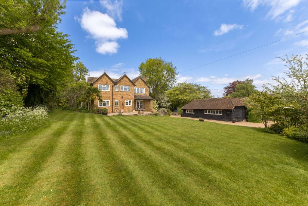 View property at Bernards Close, Great Missenden, HP16