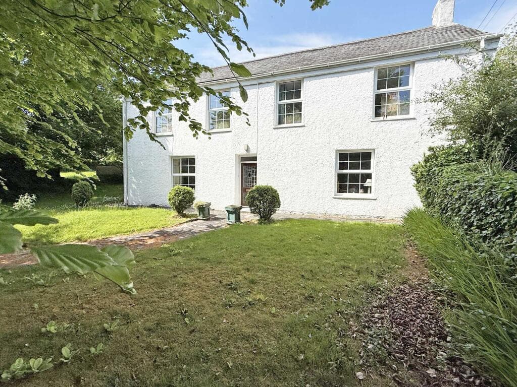 Rural outskirts - Redruth, Cornwall - Image 2