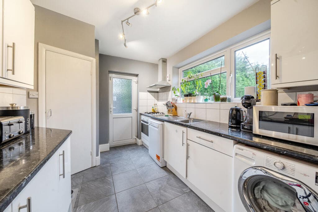 Mayflower Way, Beaconsfield - Image 3
