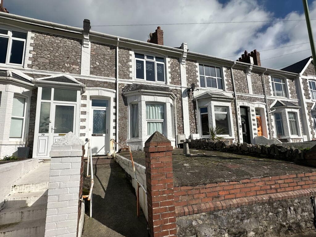 Carlton Road, Torquay, TQ1 1LZ - Image 1