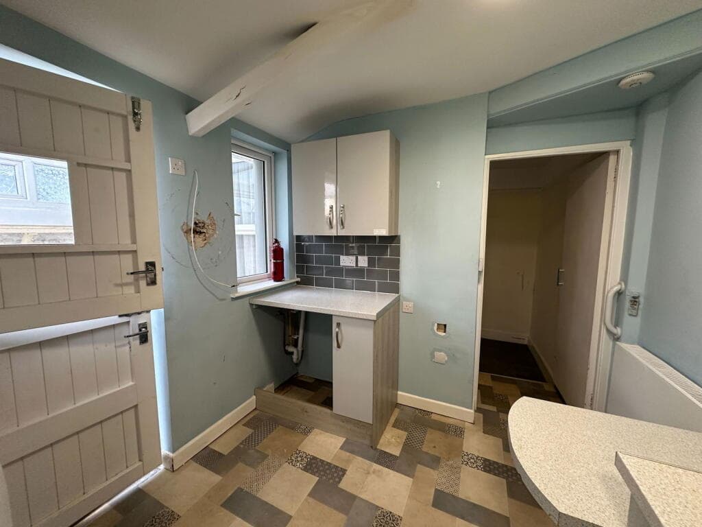 Carlton Road, Torquay, TQ1 1LZ - Image 11