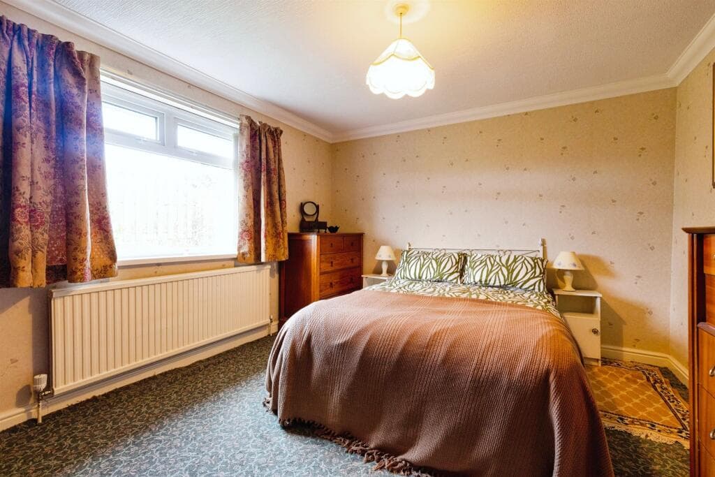 Serpentine Gardens, Hartlepool - Image 9