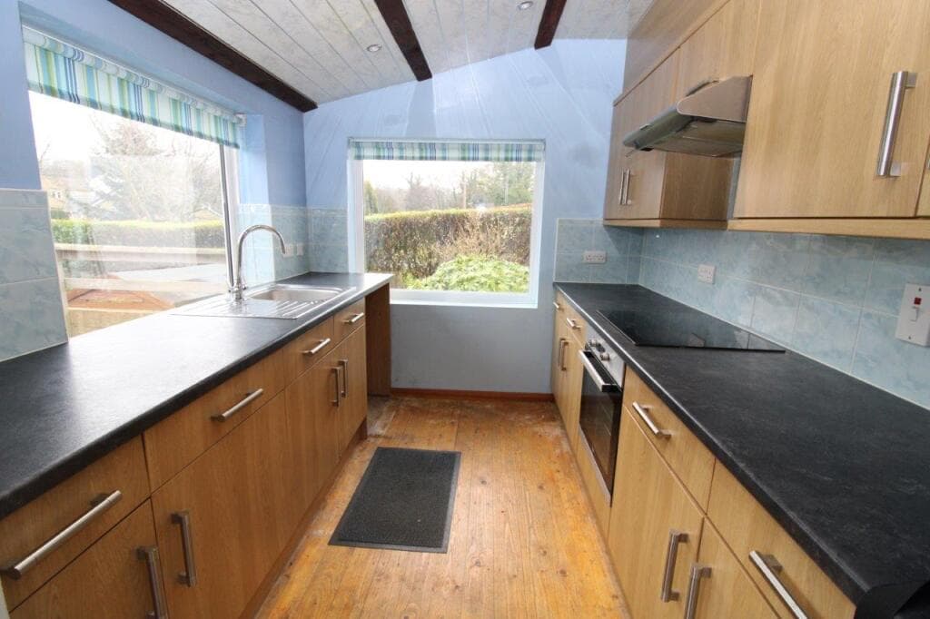 Cawthorne, Barnsley - Image 6