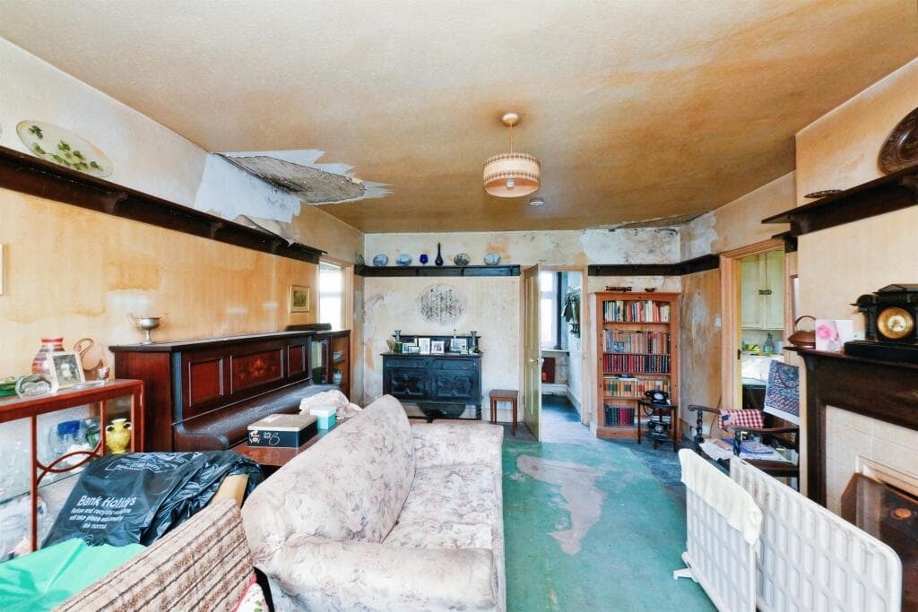 Stanstead Road, Hoddesdon - Image 4