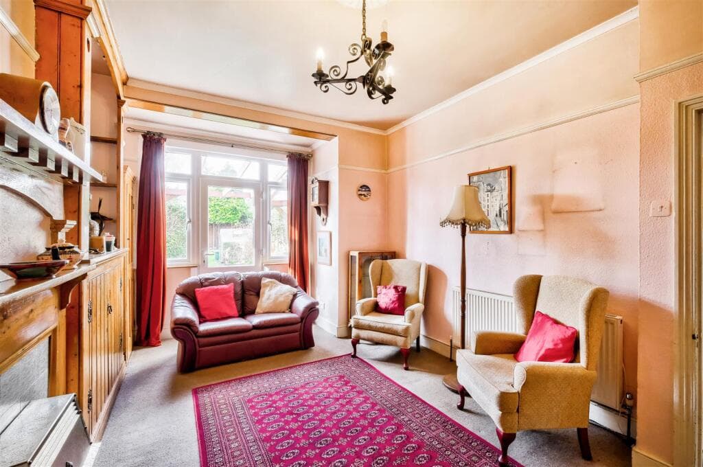 Clavering Road, Aldersbrook - Image 7