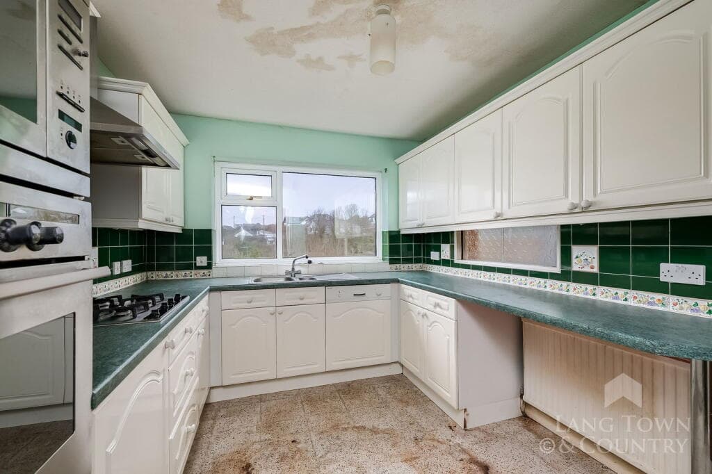 Hawthorn Park Road, Wembury, Plymouth - Image 6