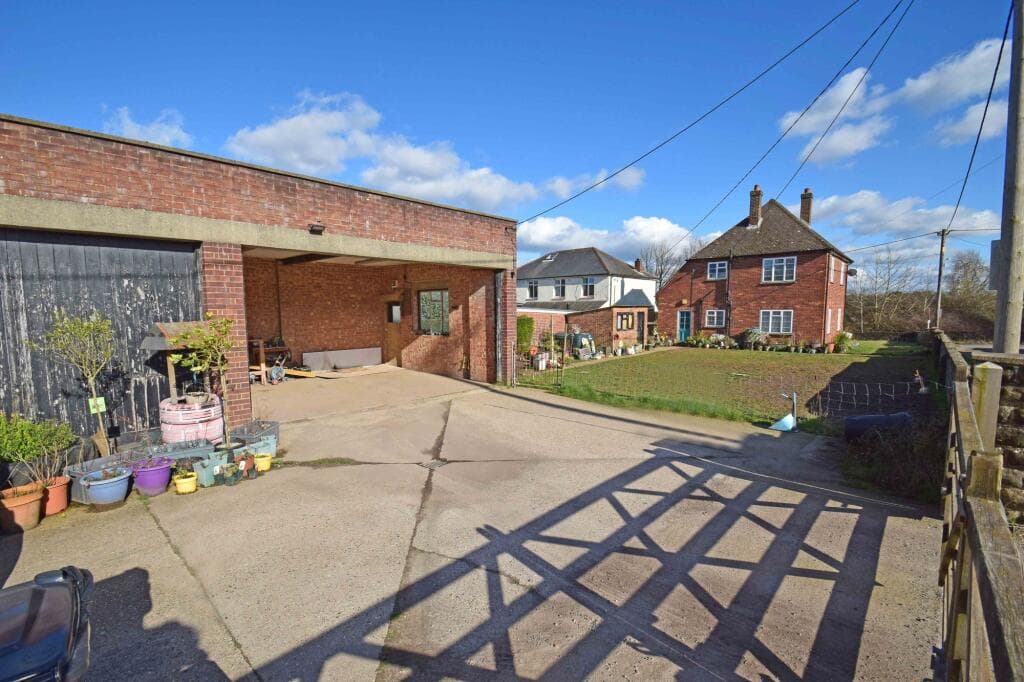 Bolter End Lane, Bolter End, HP14 - Image 1