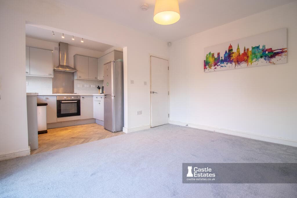 Queens Road, Beeston, NG9 2BD - Image 3