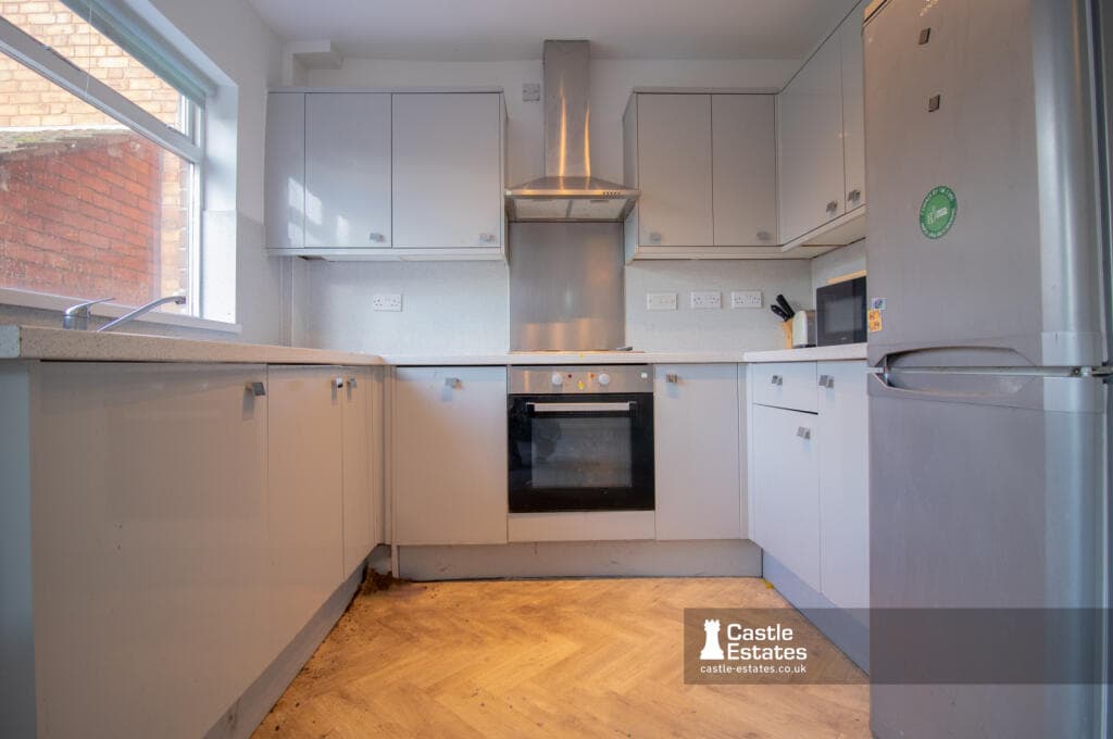 Queens Road, Beeston, NG9 2BD - Image 4