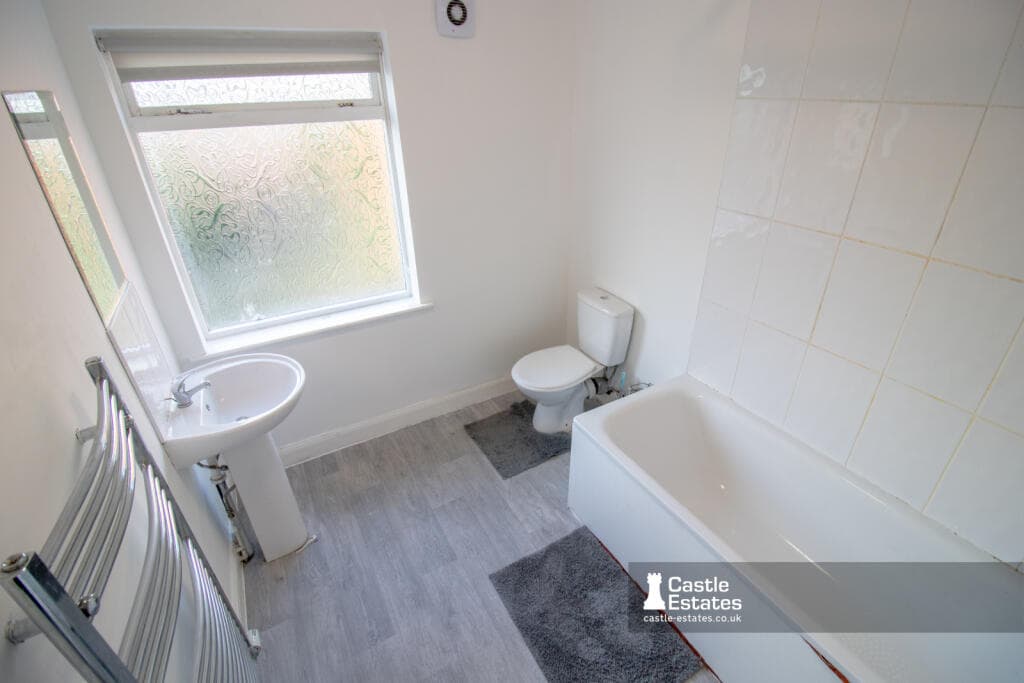 Queens Road, Beeston, NG9 2BD - Image 5
