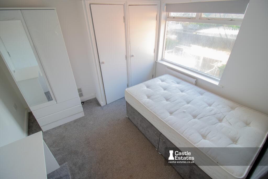 Queens Road, Beeston, NG9 2BD - Image 6