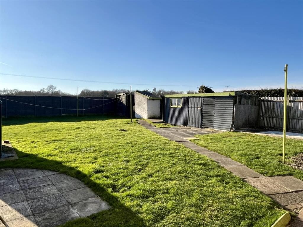 Bath Hills Road, Earsham, Bungay - Image 11