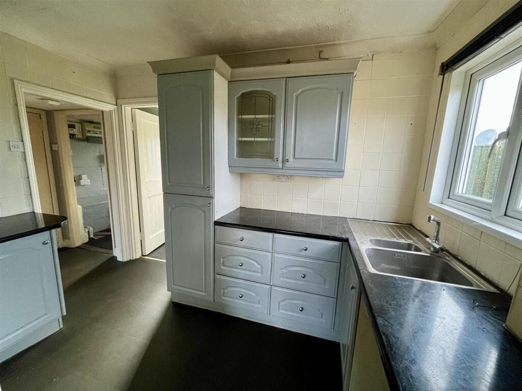 Bath Hills Road, Earsham, Bungay - Image 3