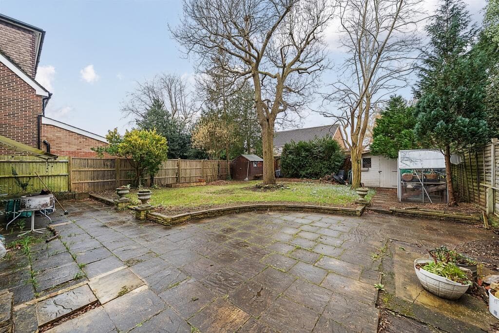 Archer Close, Maidenhead - Image 11