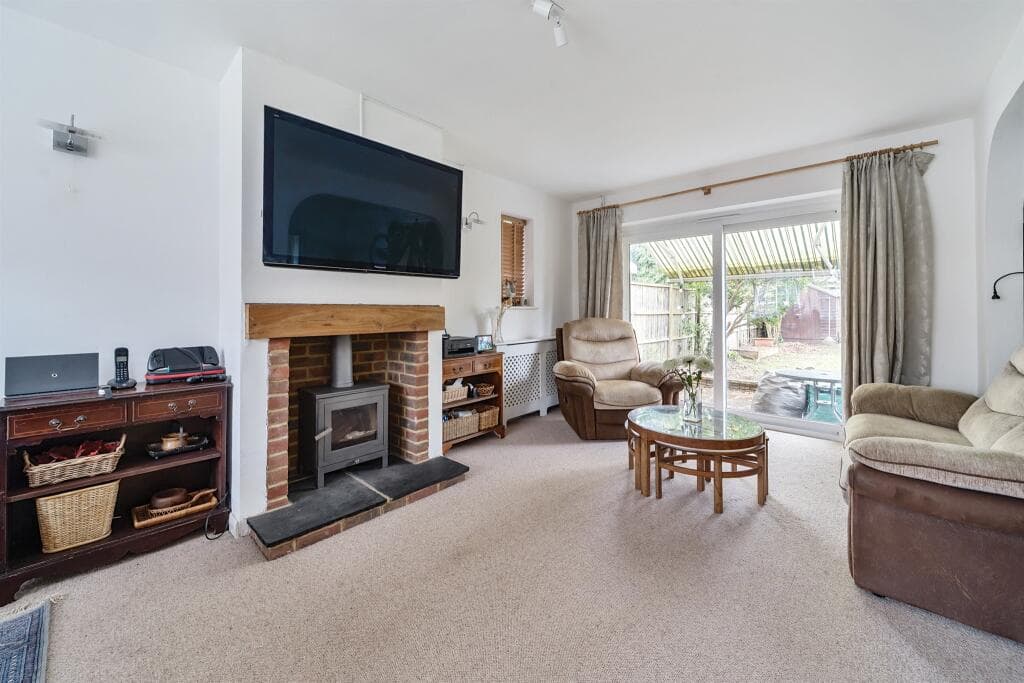 Archer Close, Maidenhead - Image 2