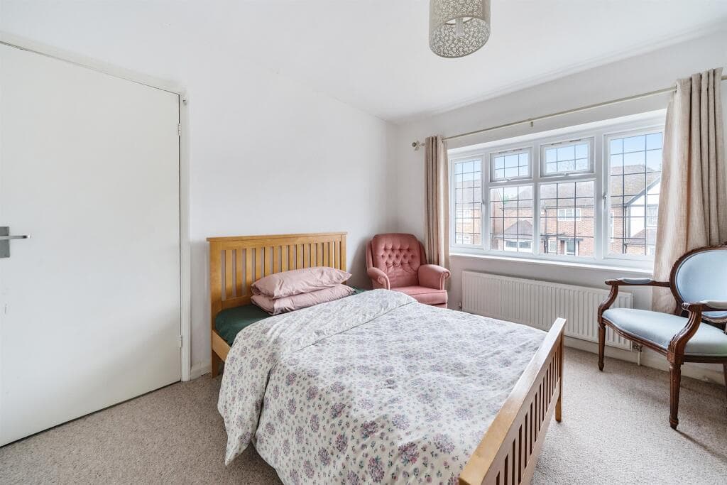 Archer Close, Maidenhead - Image 7