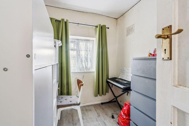 Highland Road, Northwood - Image 11