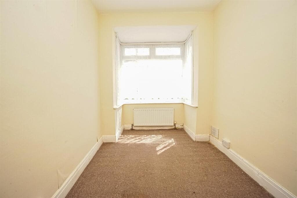Parker Road, Hastings - Image 11
