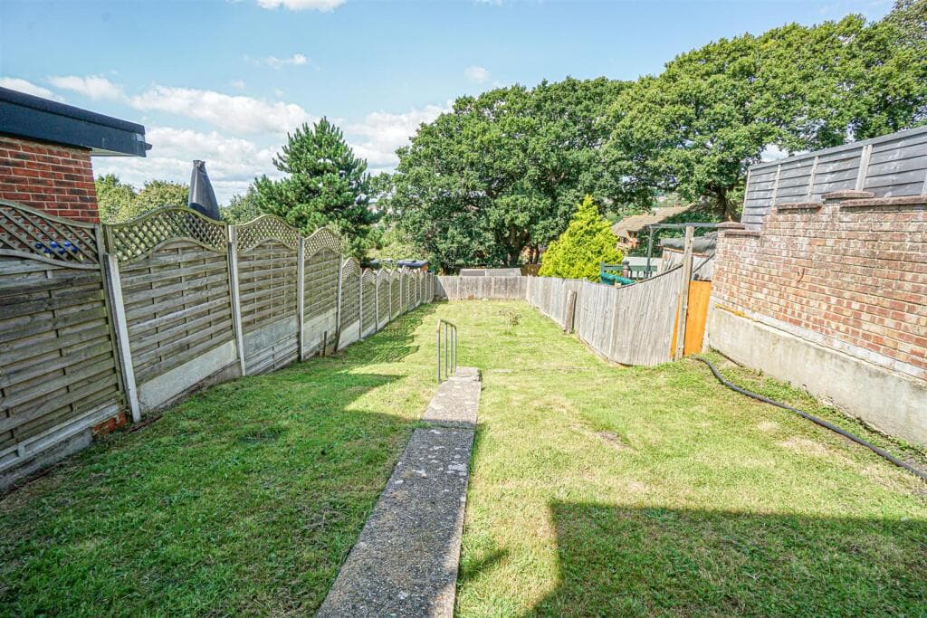 Parker Road, Hastings - Image 2