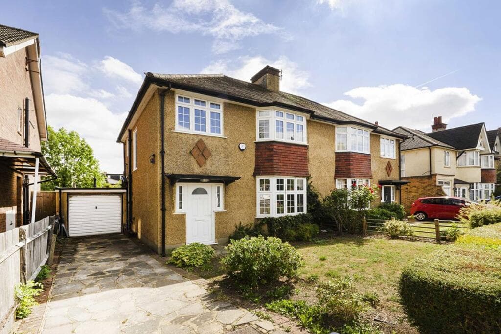 Woodville Road, Barnet - Image 2